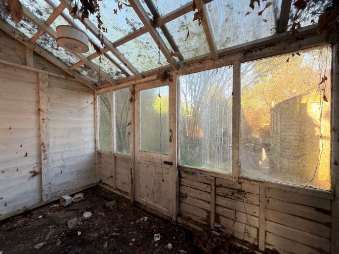 75 Knighton Way Lane, Uxbridge, Middlesex, UB9 4EH