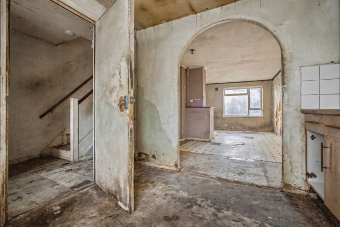 18 Simpson Road, Snodland, Kent, ME6 5QF