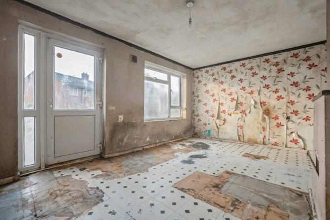 18 Simpson Road, Snodland, Kent, ME6 5QF