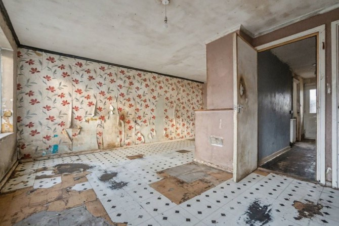 18 Simpson Road, Snodland, Kent, ME6 5QF