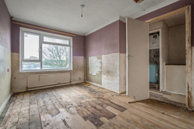 18 Simpson Road, Snodland, Kent, ME6 5QF