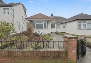 Property for Auction in London - 14 Glasbrook Avenue, Twickenham, Middlesex, TW2 6AH