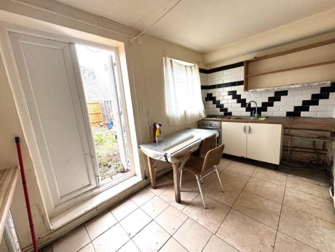 111 Mangold Way, Erith, Kent, DA18 4DB