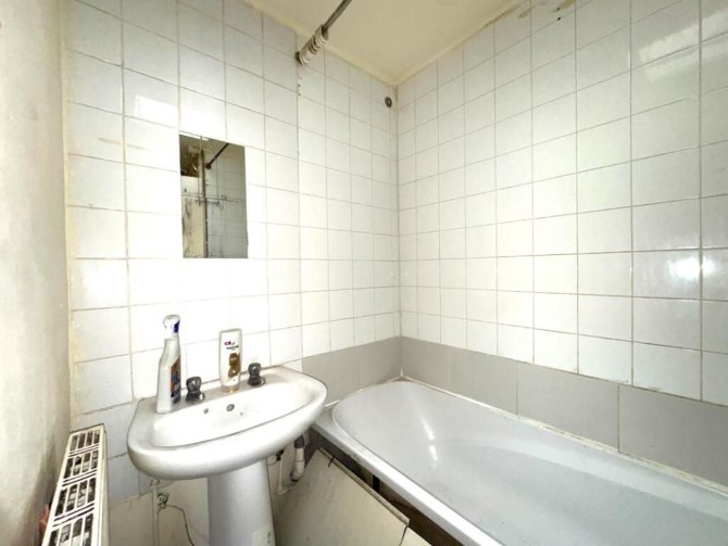 111 Mangold Way, Erith, Kent, DA18 4DB