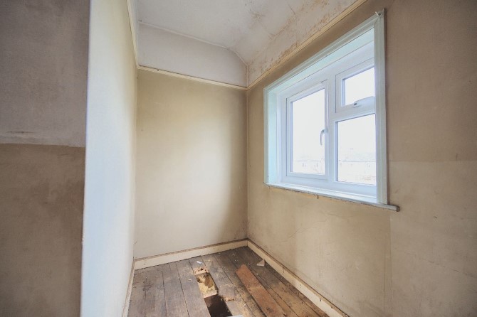 43 Innes Road, Horsham, West Sussex, RH12 4JQ