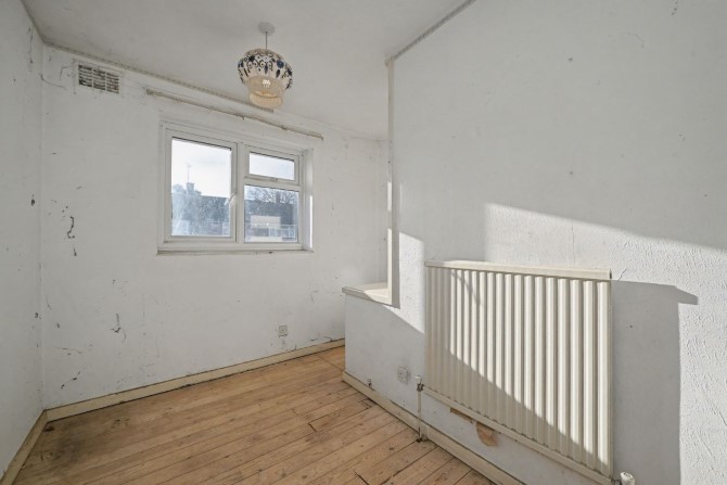 24 Wilwood Road, Bracknell, Berkshire, RG42 1SL