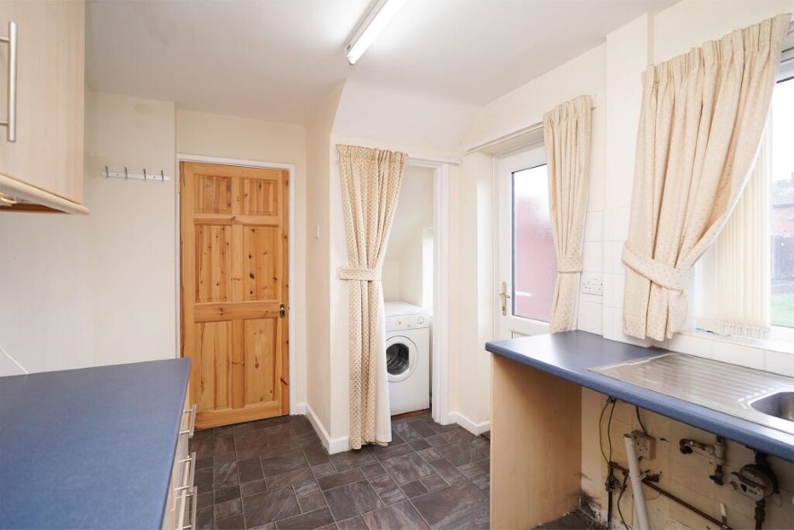 49 Church Lane, Calow, Chesterfield, Derbyshire, S44 5AL