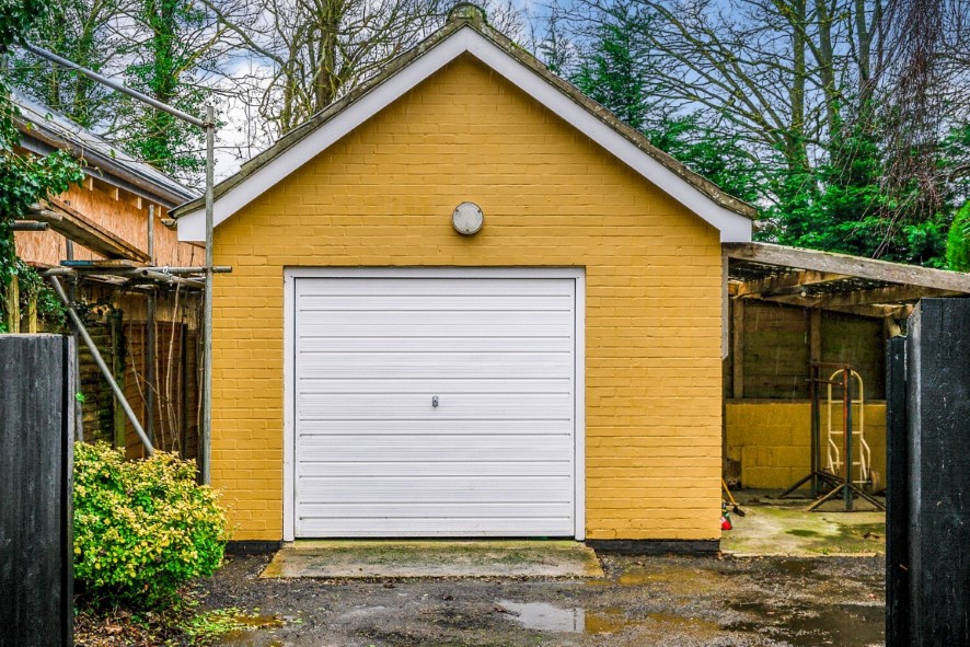 Brookside, Lower Green, Denston, Newmarket, Suffolk CB8 8PN