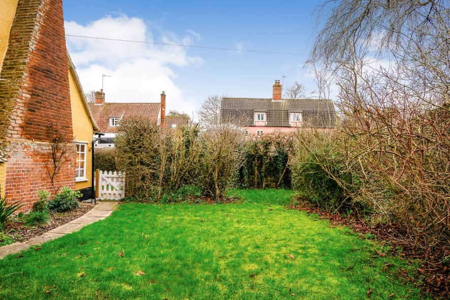 Brookside, Lower Green, Denston, Newmarket, Suffolk CB8 8PN