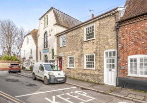 Property for Auction in Sussex & Hampshire - 6A Kingsbury Square, Wilton, Salisbury, Wiltshire, SP2 0BA