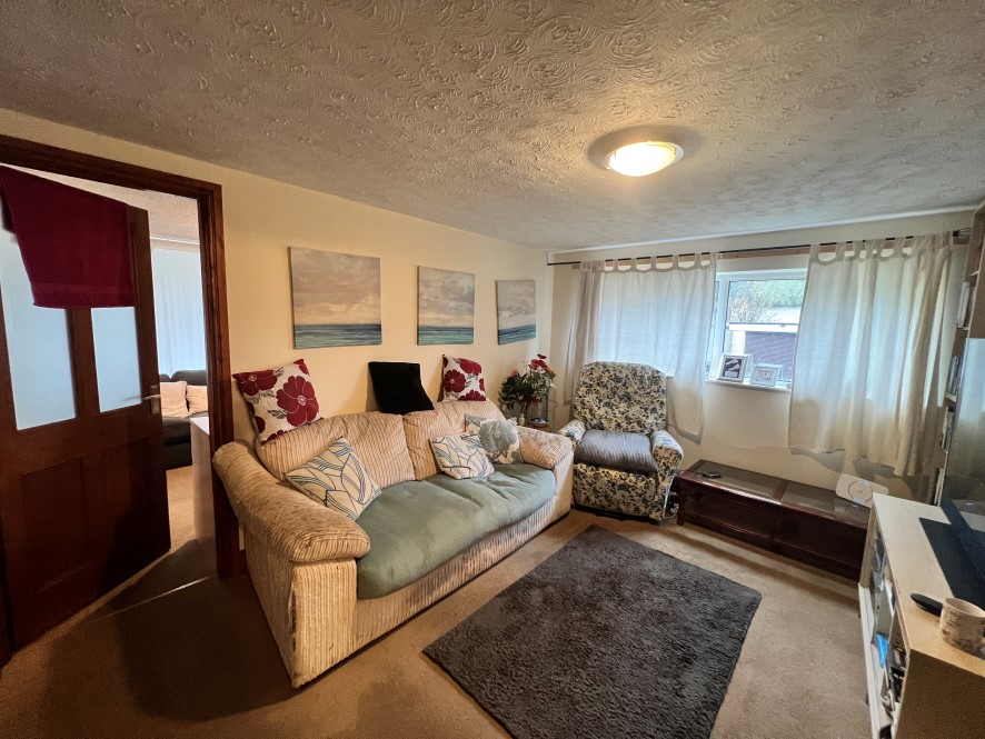 1 Burwood, Bow, Crediton EX17 6EN