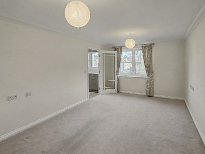 Flat 33 Chiltern Lodge, Longwick Road, Princes Risborough, Buckinghamshire, HP27 9EP