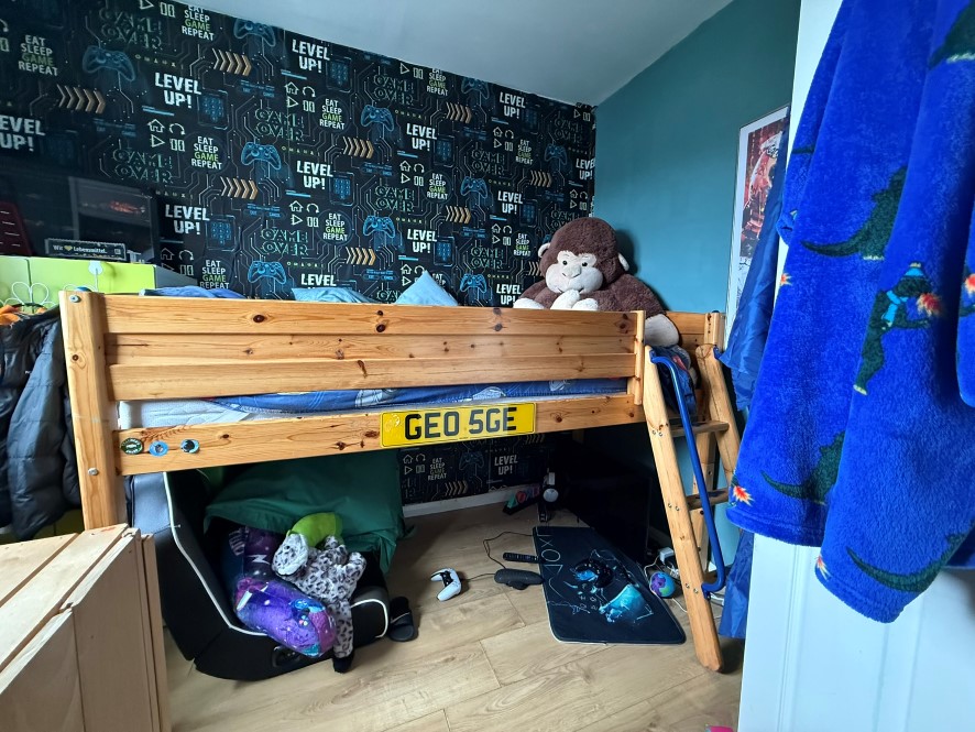 14 Cornwall Drive, Brimington, Chesterfield, Derbyshire, S43 1EE