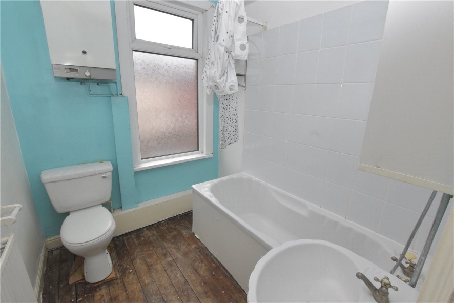 39 Longroyd Avenue, Leeds, West Yorkshire LS11 5EZ