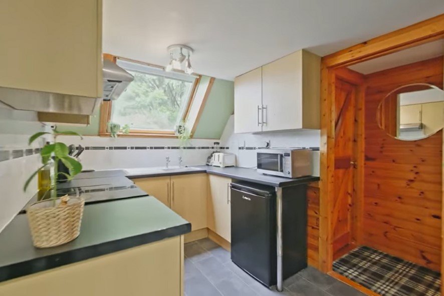 The Cottage, Ardbrecknish House, South Lochaweside, Dalmally, Argyll PA33 1BH