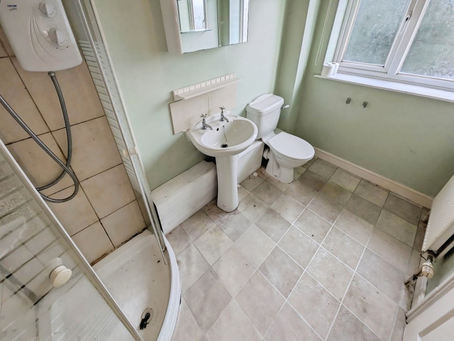 42 Shakespeare Avenue, Warwick, Warwickshire CV34 6JS