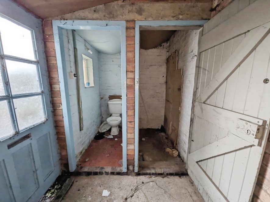 42 Shakespeare Avenue, Warwick, Warwickshire CV34 6JS