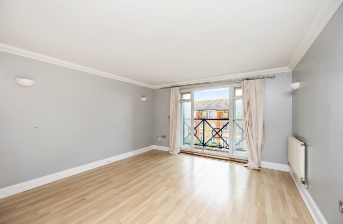 53 Dominica Court, Eastbourne, BN23 5TR