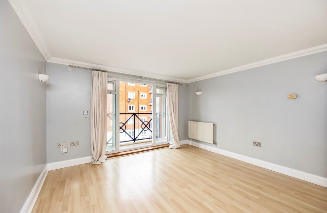 53 Dominica Court, Eastbourne, BN23 5TR