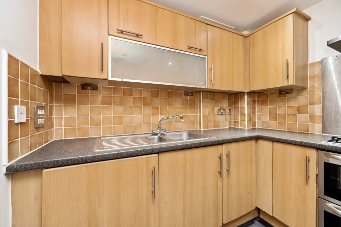 53 Dominica Court, Eastbourne, BN23 5TR