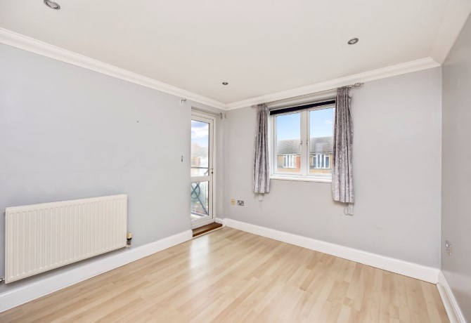 53 Dominica Court, Eastbourne, BN23 5TR