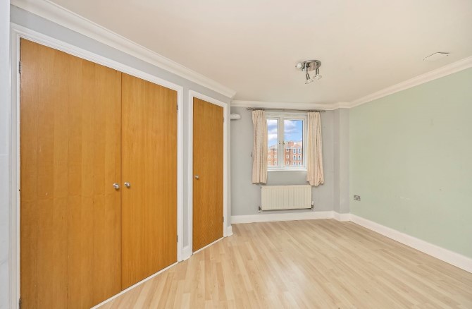 53 Dominica Court, Eastbourne, BN23 5TR