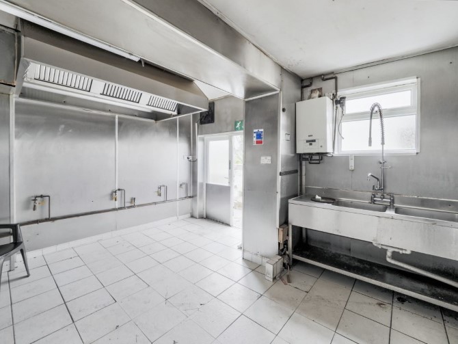 52 Mansfield Road, Skegby, Sutton-in-Ashfield, Nottinghamshire, NG17 3EQ