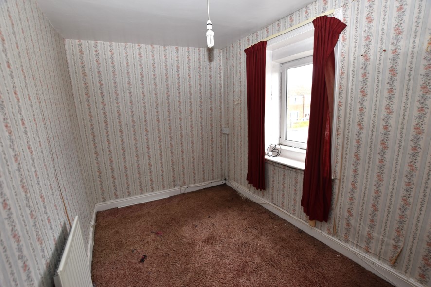 251 Moor Lane, Birkenshaw, Bradford, West Yorkshire BD11 2HJ