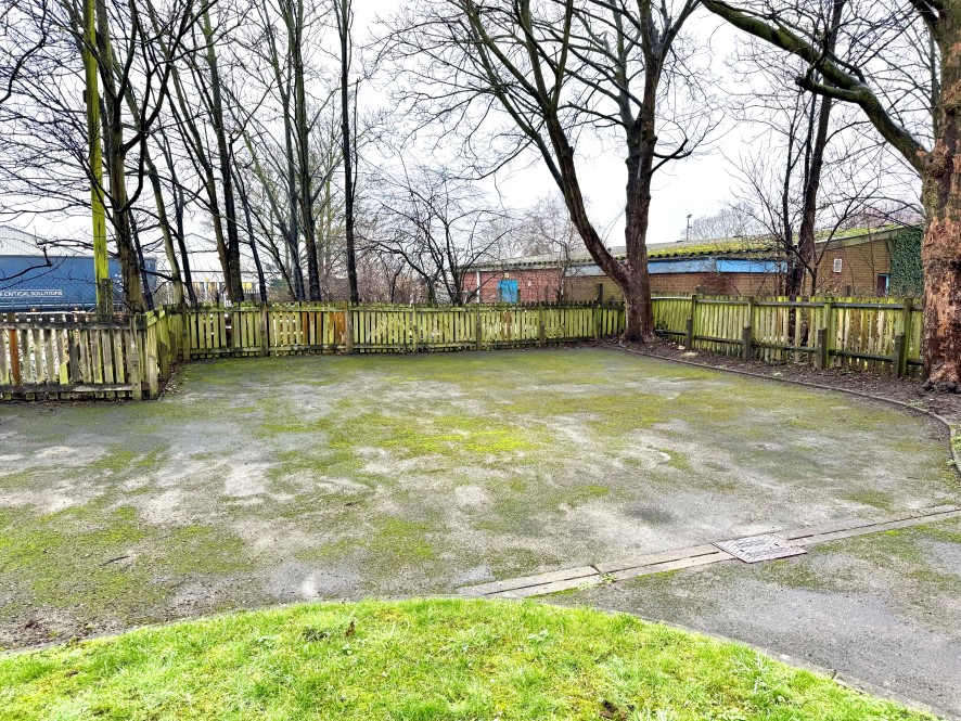 329 Uxbridge Street, Burton-On-Trent, Staffordshire DE14 3JS