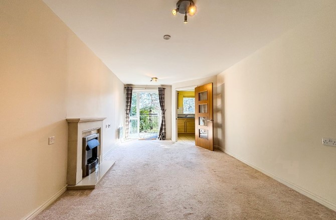 23 Cherrett Court, 557 Ringwood Road, Ferndown, BH22 9FE