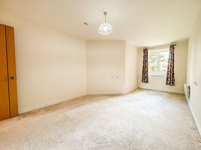 23 Cherrett Court, 557 Ringwood Road, Ferndown, BH22 9FE