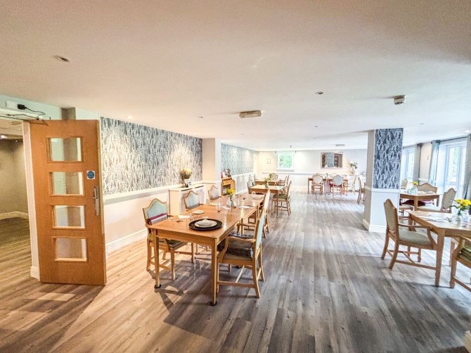 23 Cherrett Court, 557 Ringwood Road, Ferndown, BH22 9FE