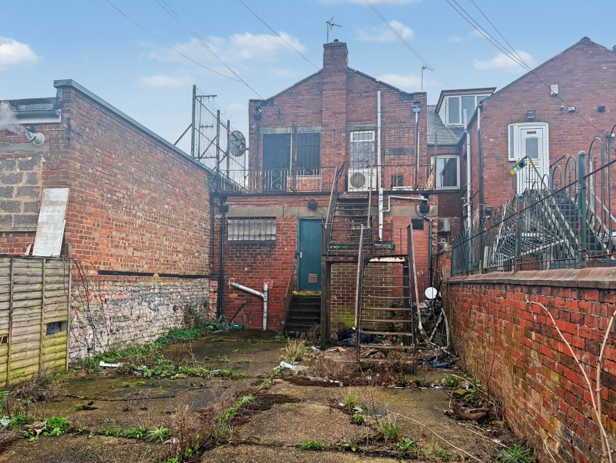 222 Great North Road, Woodlands, Doncaster, South Yorkshire DN6 7HR