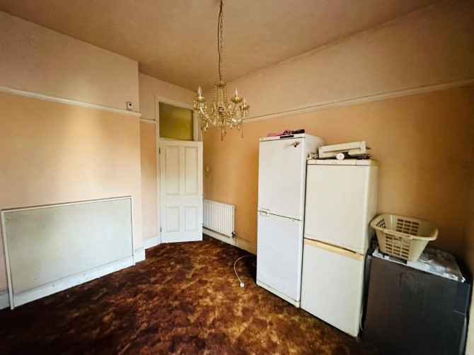 98 Victoria Road North, Southsea, Hampshire, PO5 1QE