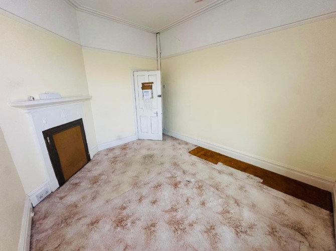 98 Victoria Road North, Southsea, Hampshire, PO5 1QE