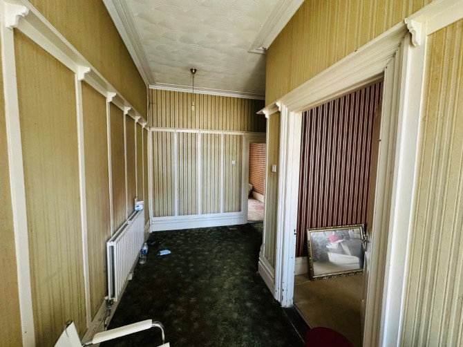 98 Victoria Road North, Southsea, Hampshire, PO5 1QE