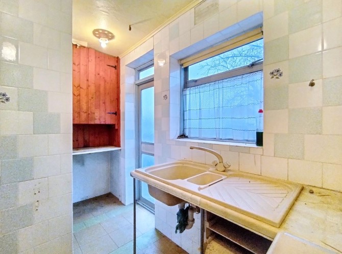 63 Goring Way, Greenford, Middlesex, UB6 9NW