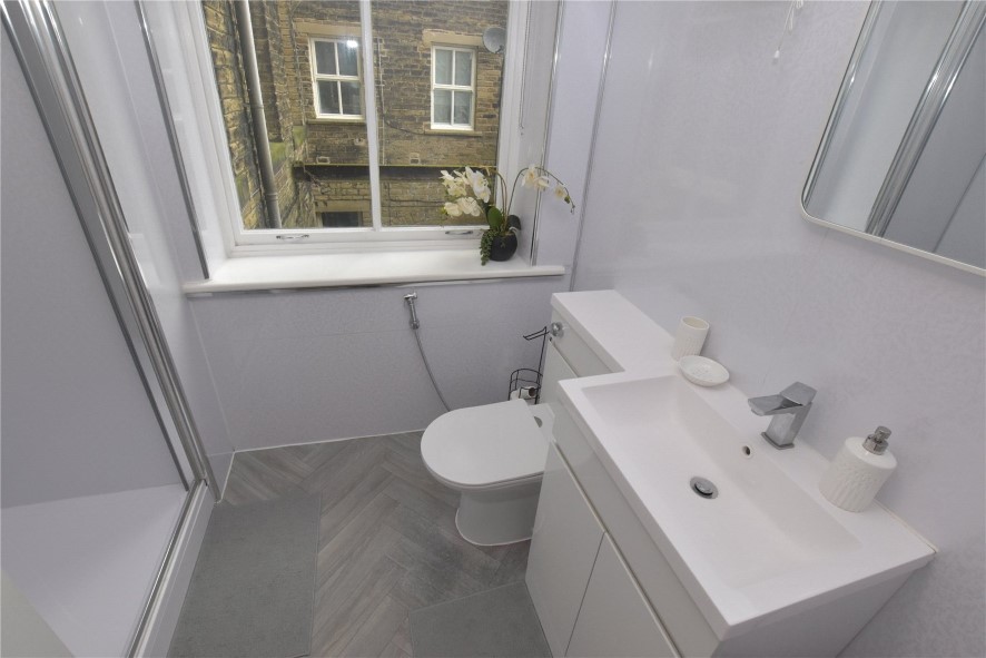 Flat 7, 19 Croft Street, Dewsbury, West Yorkshire WF13 1AR