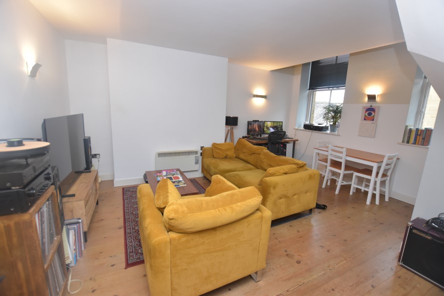 Apartment 8, Delaunay House, 8 Burnett Street, Bradford, West Yorkshire BD1 5BJ