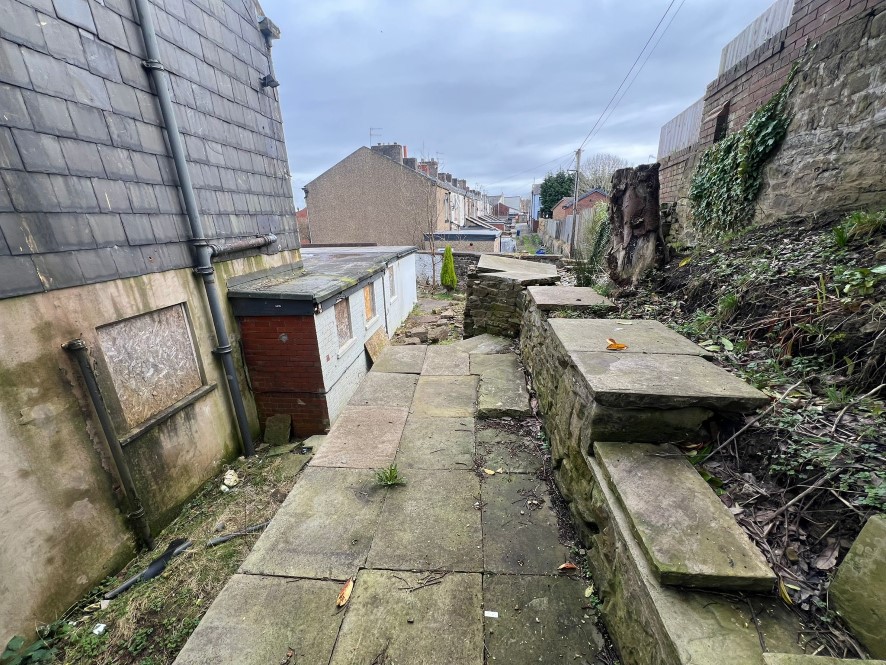 White Bull, 159-161 Livesey Branch Road, Blackburn, Lancashire, BB2 4QR