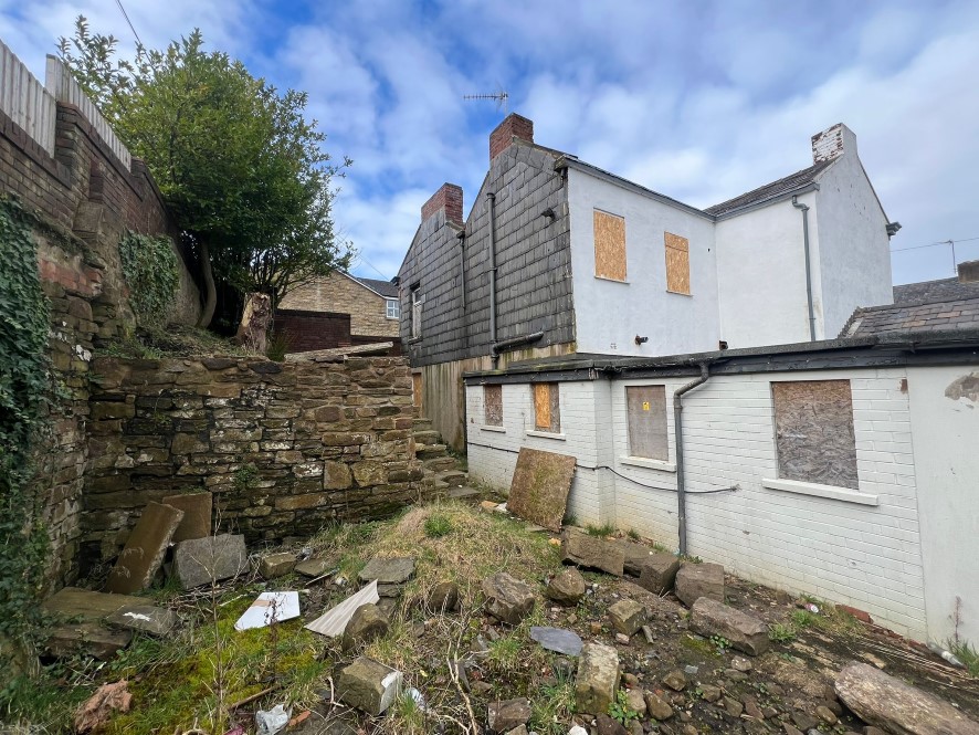 White Bull, 159-161 Livesey Branch Road, Blackburn, Lancashire, BB2 4QR