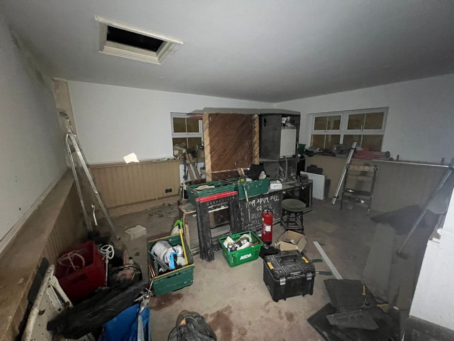 White Bull, 159-161 Livesey Branch Road, Blackburn, Lancashire, BB2 4QR