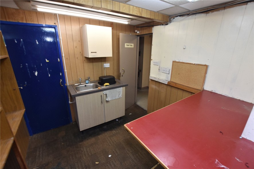 222 Great North Road, Woodlands, Doncaster, South Yorkshire DN6 7HR