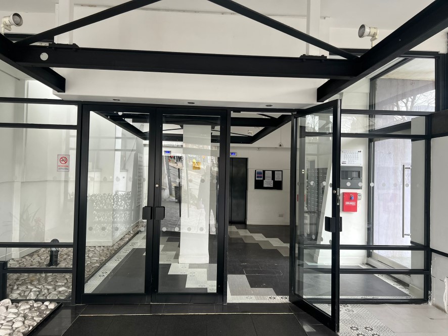 Flat 2104, City Heights, Victoria Bridge Street, Salford, M3 5AS