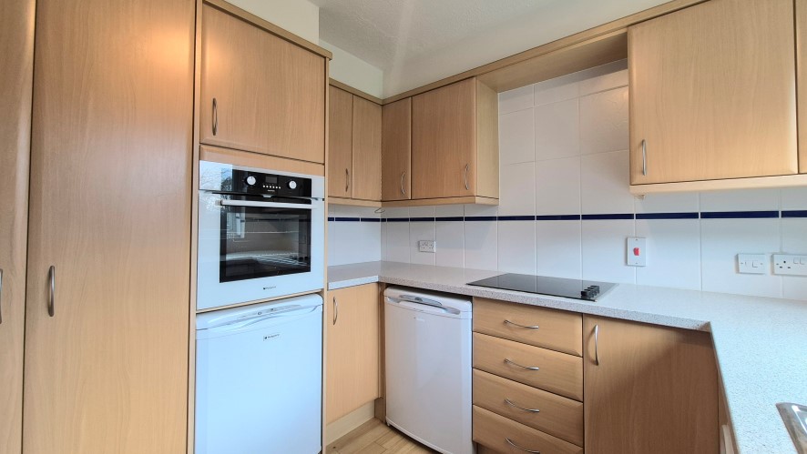 87 Cuffley Court, Hemel Hempstead, Hertfordshire HP2 7LT