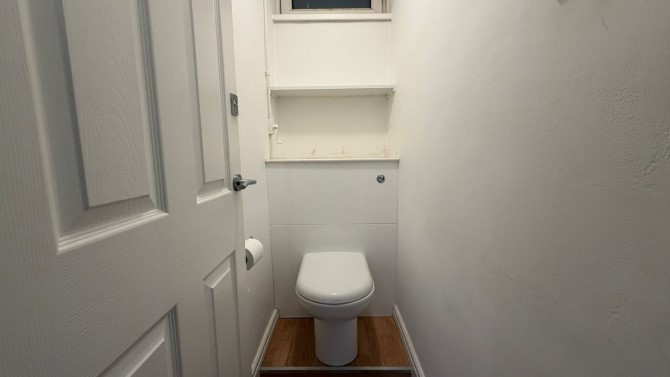 Flat 7 Hayesend House, Blackshaw Road, Tooting, London, SW17 0DH