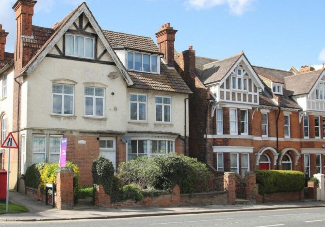 Flat 6 Emma Court, 142 Maidstone Road, Rochester, Kent, ME1 3EA