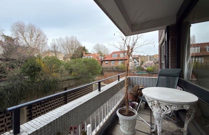 7 Marlborough, 38-40 Maida Vale, London, W9 1RW