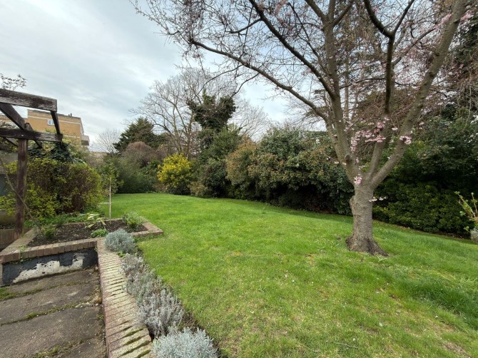 7 Marlborough, 38-40 Maida Vale, London, W9 1RW