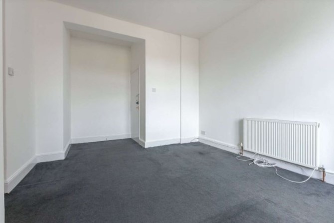 Flat 6 Emma Court, 142 Maidstone Road, Rochester, Kent, ME1 3EA